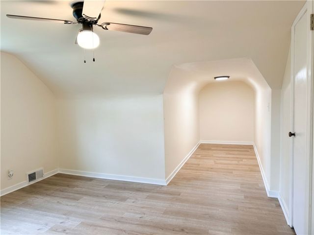1166 N Main St, South Strabane, PA 15301