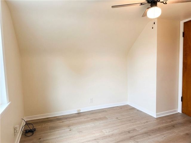 1166 N Main St, South Strabane, PA 15301