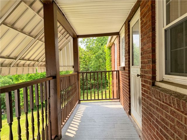 1166 N Main St, South Strabane, PA 15301