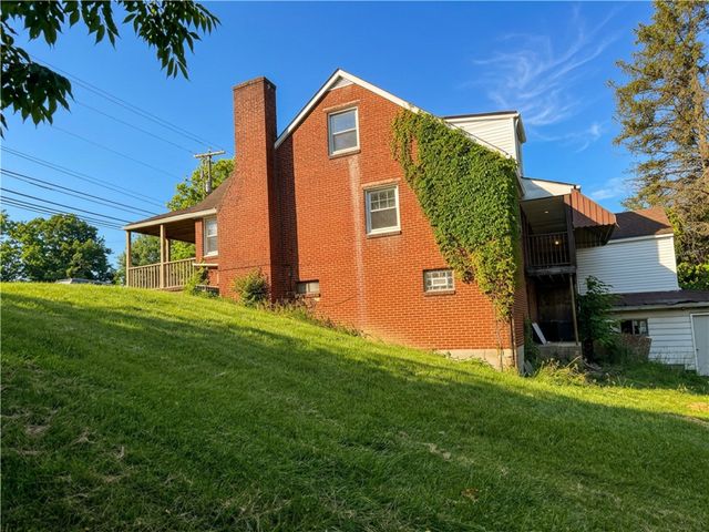 1166 N Main St, South Strabane, PA 15301