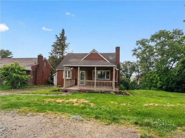 1166 N Main St, South Strabane, PA 15301