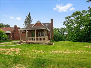 1166 N Main St, South Strabane, PA 15301