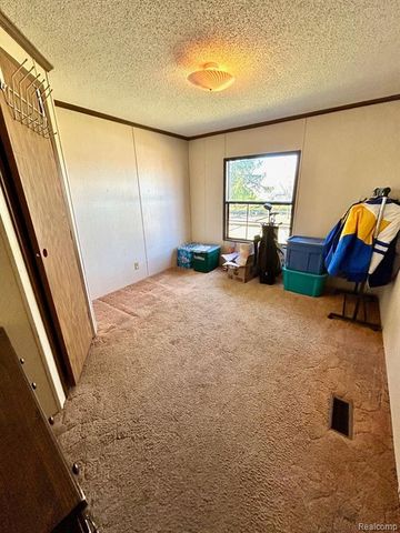 1877 S Almont Avenue, Imlay City, MI 48444