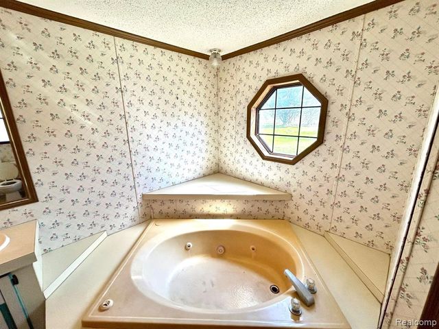 1877 S Almont Avenue, Imlay City, MI 48444