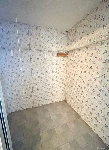 1877 S Almont Avenue, Imlay City, MI 48444