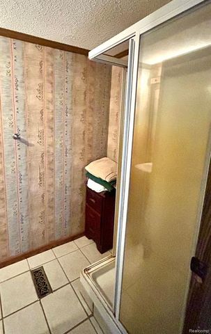 1877 S Almont Avenue, Imlay City, MI 48444