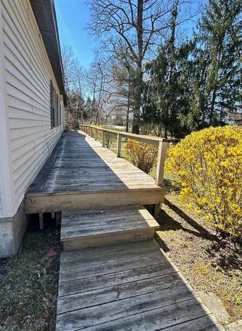 1877 S Almont Avenue, Imlay City, MI 48444