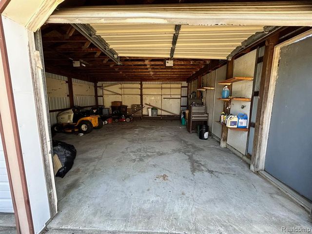 1877 S Almont Avenue, Imlay City, MI 48444