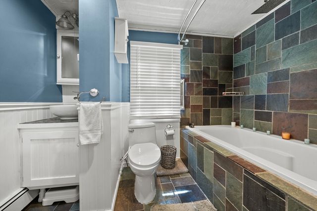 4 Laurel St, Woburn, MA 01801