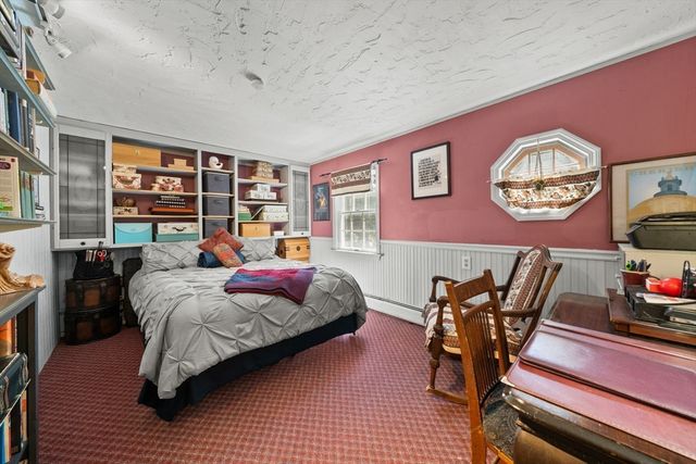 4 Laurel St, Woburn, MA 01801