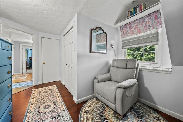 4 Laurel St, Woburn, MA 01801