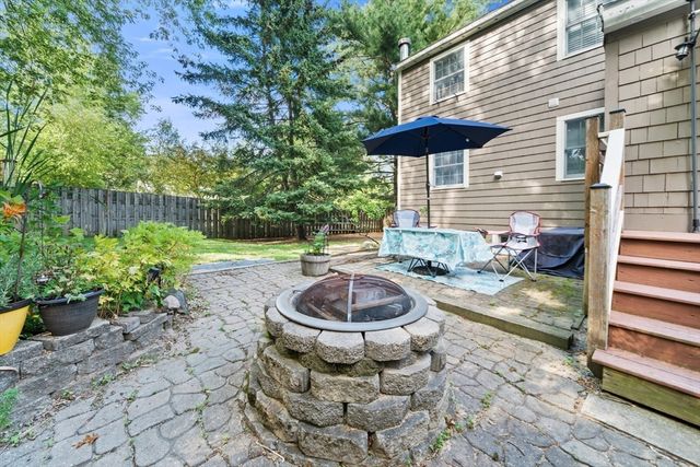 4 Laurel St, Woburn, MA 01801