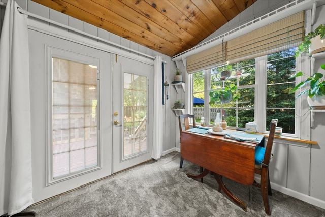 4 Laurel St, Woburn, MA 01801