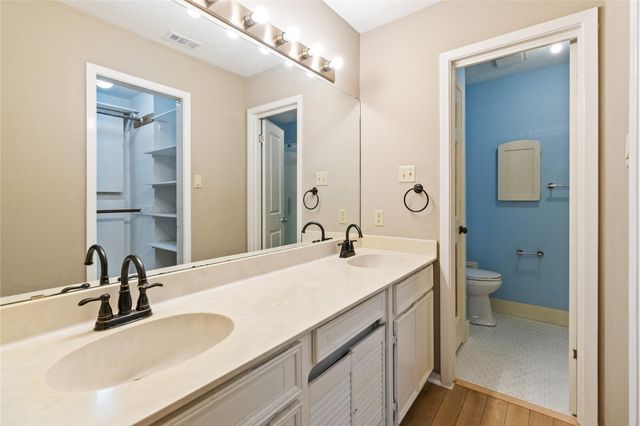 2229 Broadlawn Drive, Houston, TX 77058