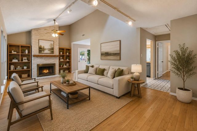 2229 Broadlawn Drive, Houston, TX 77058