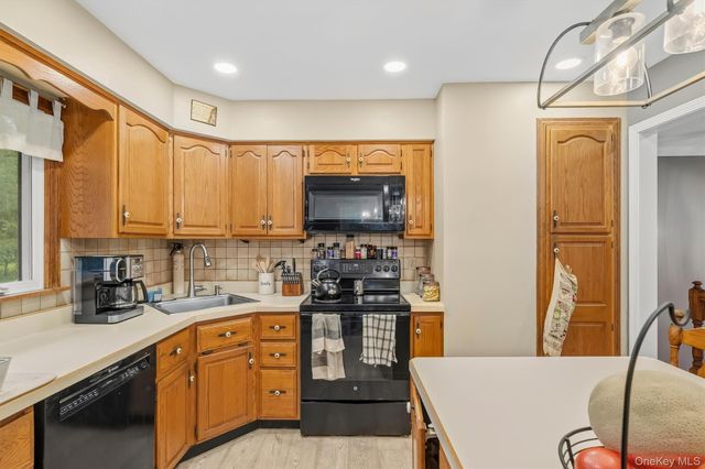 189 Woodcock Mtn Road, Washingtonville, NY 10992