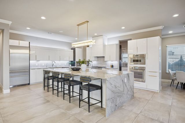 1121 Excalibur Boulevard, Lewisville, TX 75056