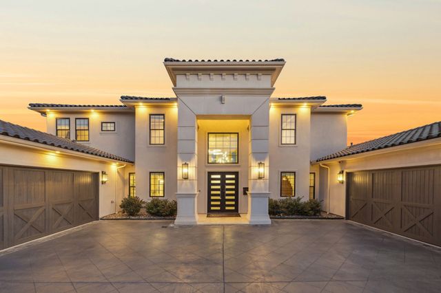 1121 Excalibur Boulevard, Lewisville, TX 75056