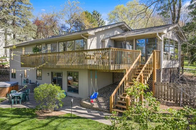 531 Indian Hill Road, Chanhassen, MN 55317