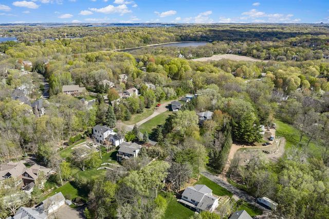 531 Indian Hill Road, Chanhassen, MN 55317