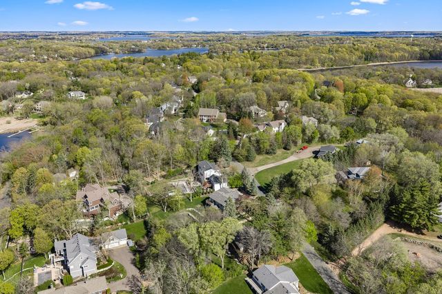 531 Indian Hill Road, Chanhassen, MN 55317