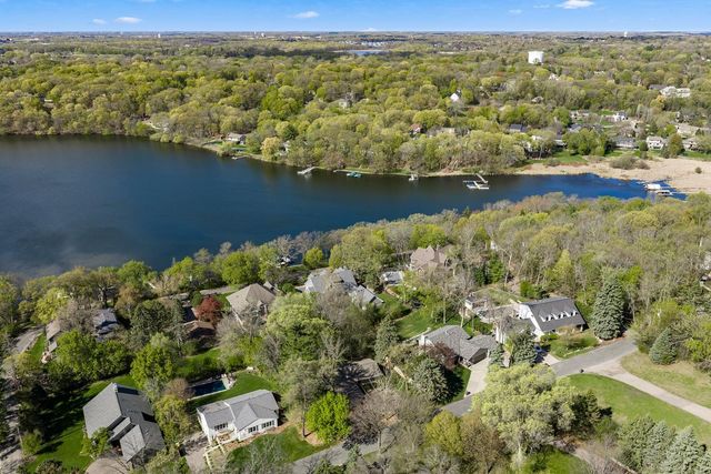 531 Indian Hill Road, Chanhassen, MN 55317