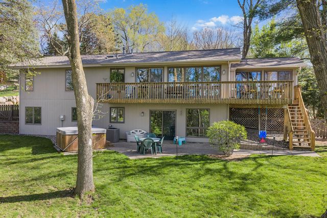 531 Indian Hill Road, Chanhassen, MN 55317