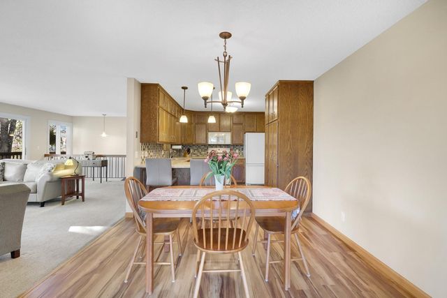531 Indian Hill Road, Chanhassen, MN 55317