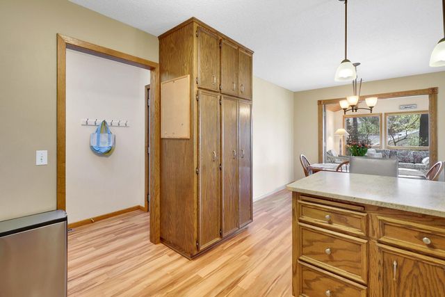 531 Indian Hill Road, Chanhassen, MN 55317