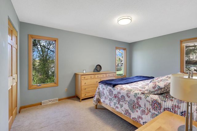 531 Indian Hill Road, Chanhassen, MN 55317