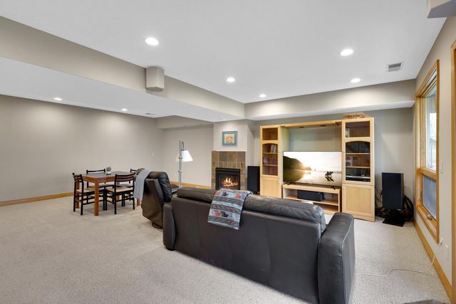 531 Indian Hill Road, Chanhassen, MN 55317