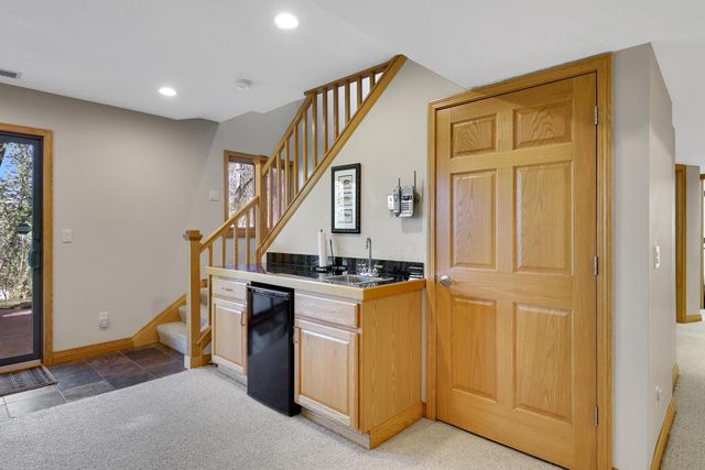 531 Indian Hill Road, Chanhassen, MN 55317