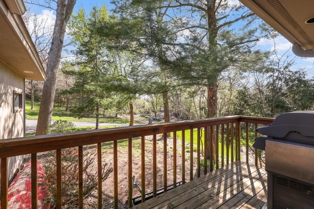 531 Indian Hill Road, Chanhassen, MN 55317