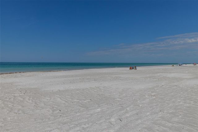 7094 LONGBOAT DRIVE E, Longboat Key, FL 34228