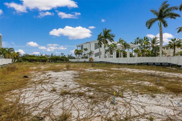 7094 LONGBOAT DRIVE E, Longboat Key, FL 34228