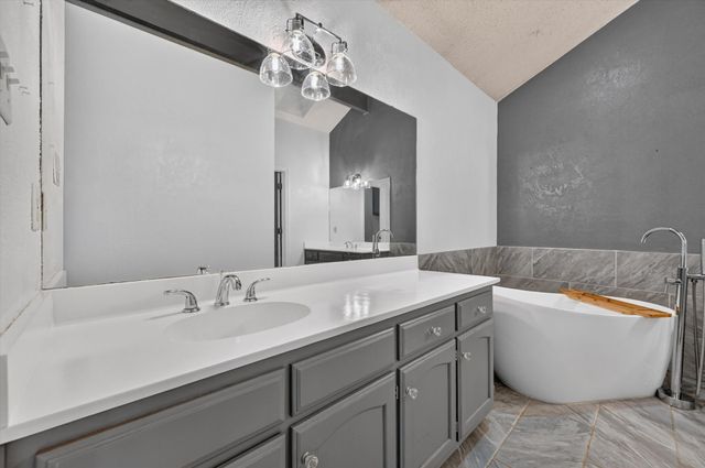 8209 Willow Glen Court, Fort Worth, TX 76134