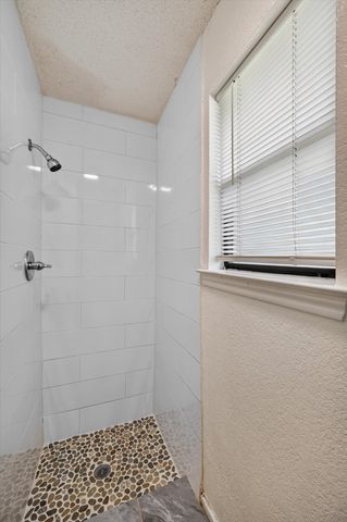 8209 Willow Glen Court, Fort Worth, TX 76134