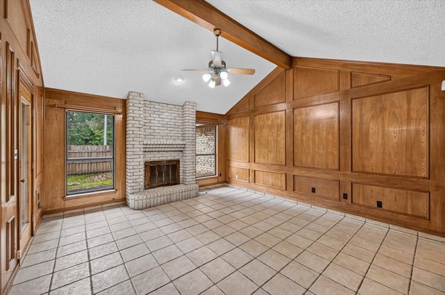 8209 Willow Glen Court, Fort Worth, TX 76134