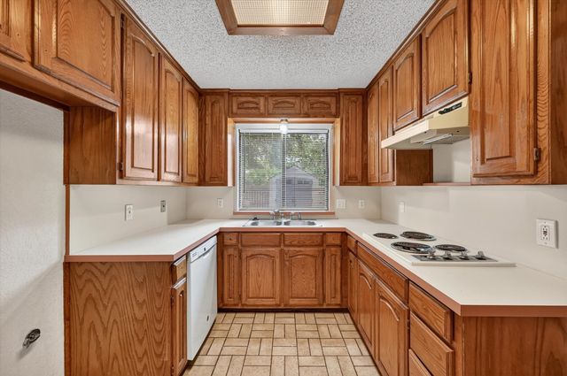 8209 Willow Glen Court, Fort Worth, TX 76134