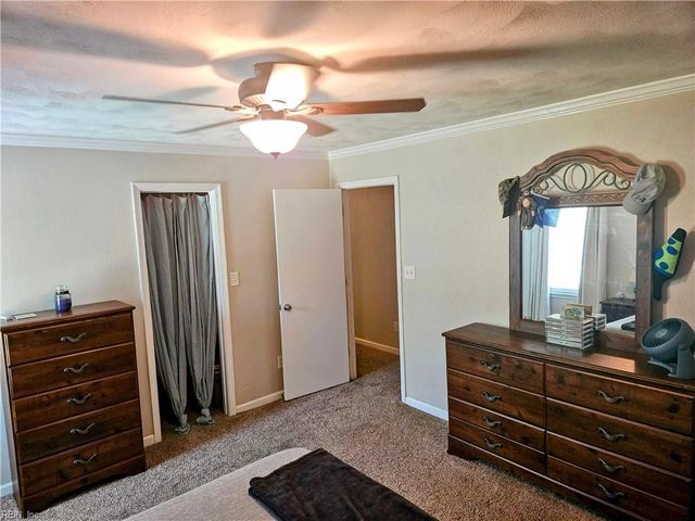 340 Belle Ridge CT, Chesapeake, VA 23322