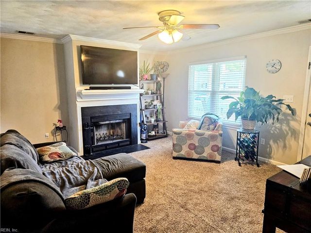 340 Belle Ridge CT, Chesapeake, VA 23322