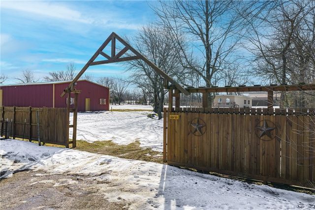 1208 W Holt Road, Lincoln, AR 72744