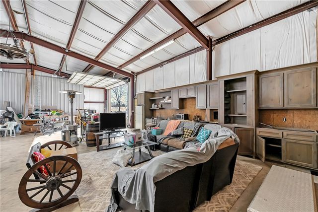 1208 W Holt Road, Lincoln, AR 72744