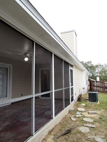 2025 Cambridge Cir, Pensacola, FL 32514