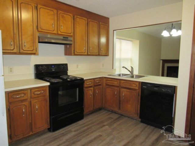 2025 Cambridge Cir, Pensacola, FL 32514