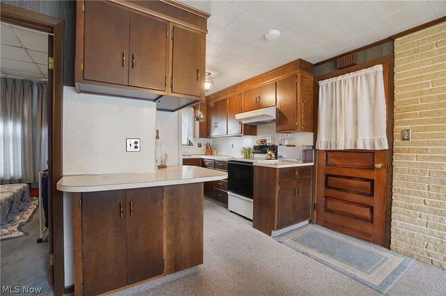 61 City View Drive, Sherrodsville, OH 44675