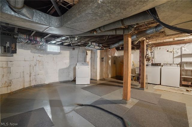 61 City View Drive, Sherrodsville, OH 44675