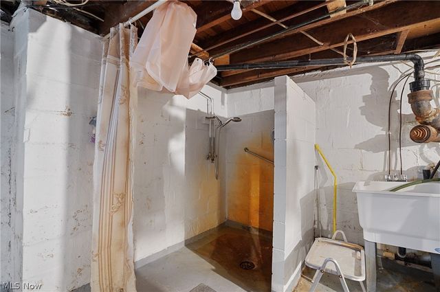 61 City View Drive, Sherrodsville, OH 44675