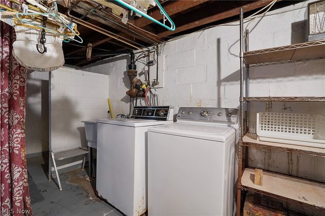 61 City View Drive, Sherrodsville, OH 44675