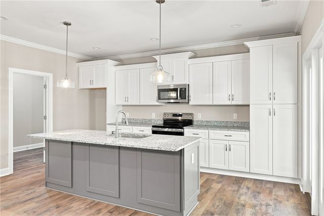 216 W Halfway Branch Drive, Walhalla, SC 29691